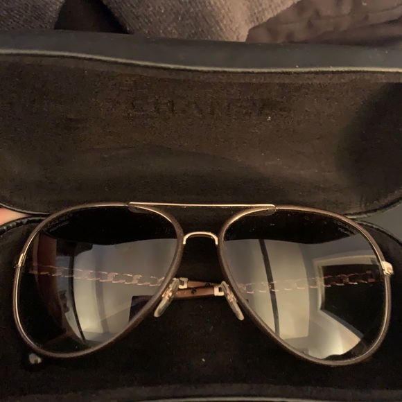 100 percent AUTHENTIC CHANEL pilot sunglasses - Picture 6 of 7